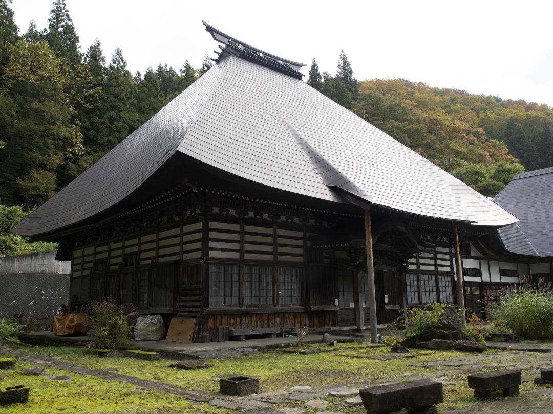 Part of the Kenmei-ji Temple, Nozawaonsen, Japan | Yvanne Teo